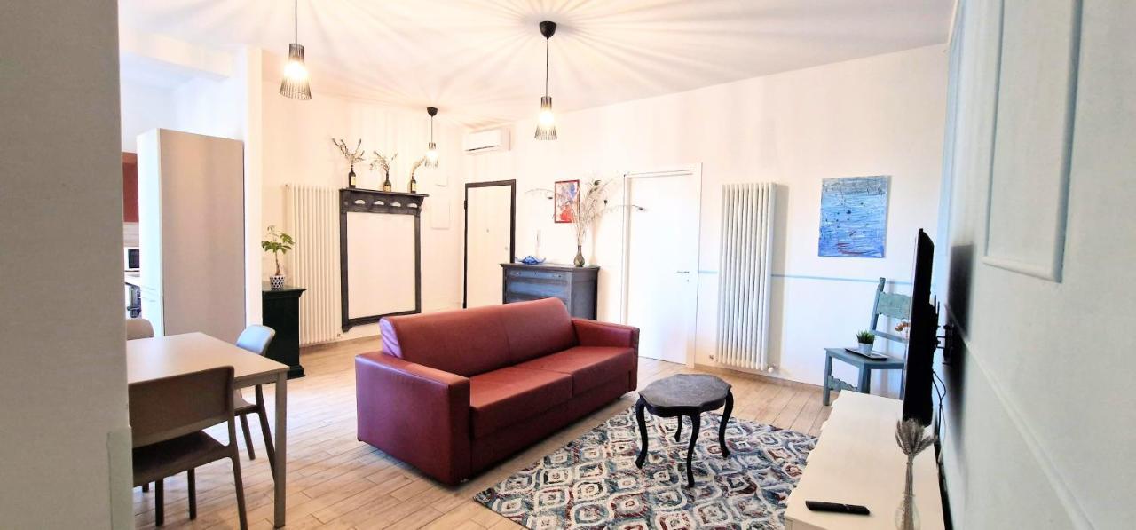 Central City Rooms M09 Apartment โบโลญญา ภายนอก รูปภาพ