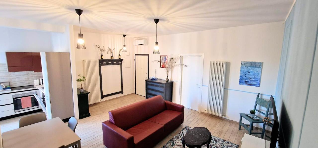 Central City Rooms M09 Apartment โบโลญญา ภายนอก รูปภาพ